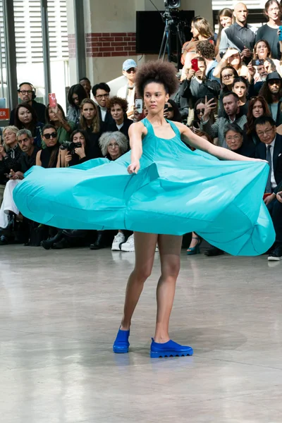 Look 28